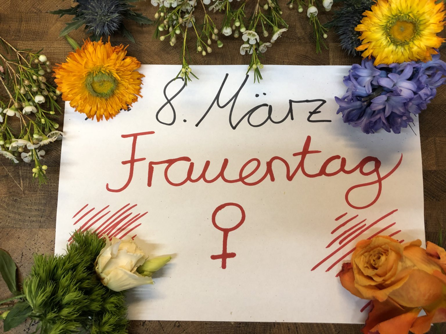 Am 8. März Ist Frauentag!! – Birgit`s Blumenboutique